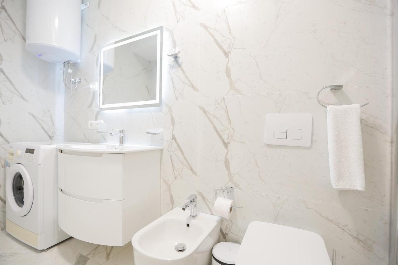 Miku Apartment-Premium 2Bd At Wilson Square Tirana Zewnętrze zdjęcie